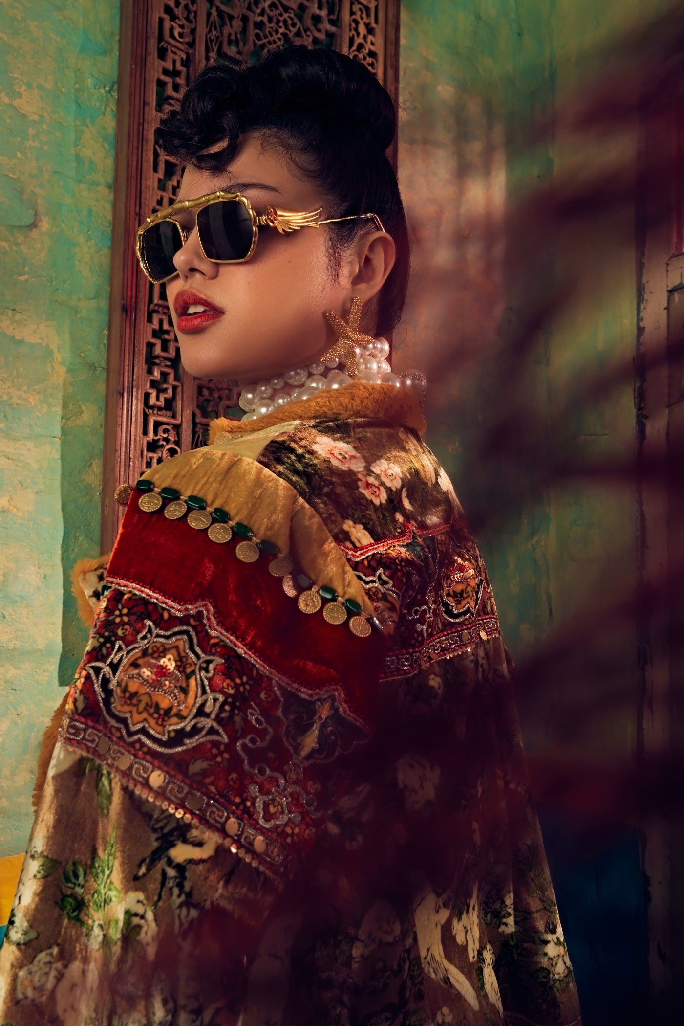 Beige green bird short velvet jacket mustard fur