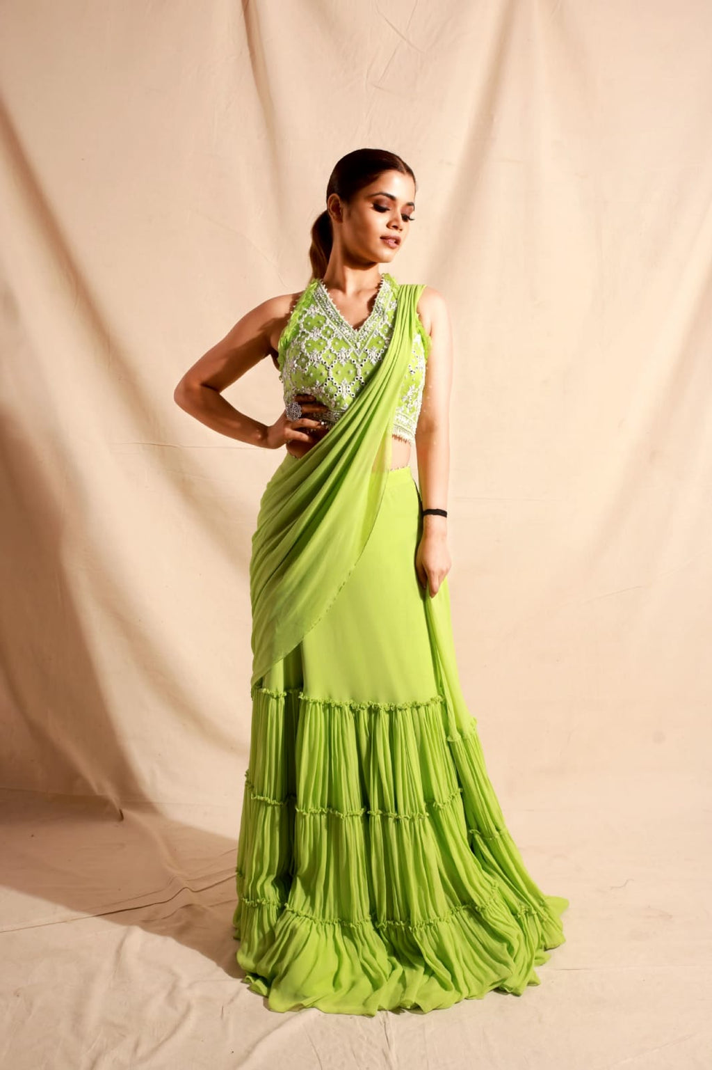 eloria Rama Green Soft Comfy Pleated Saree Silhouette Saree