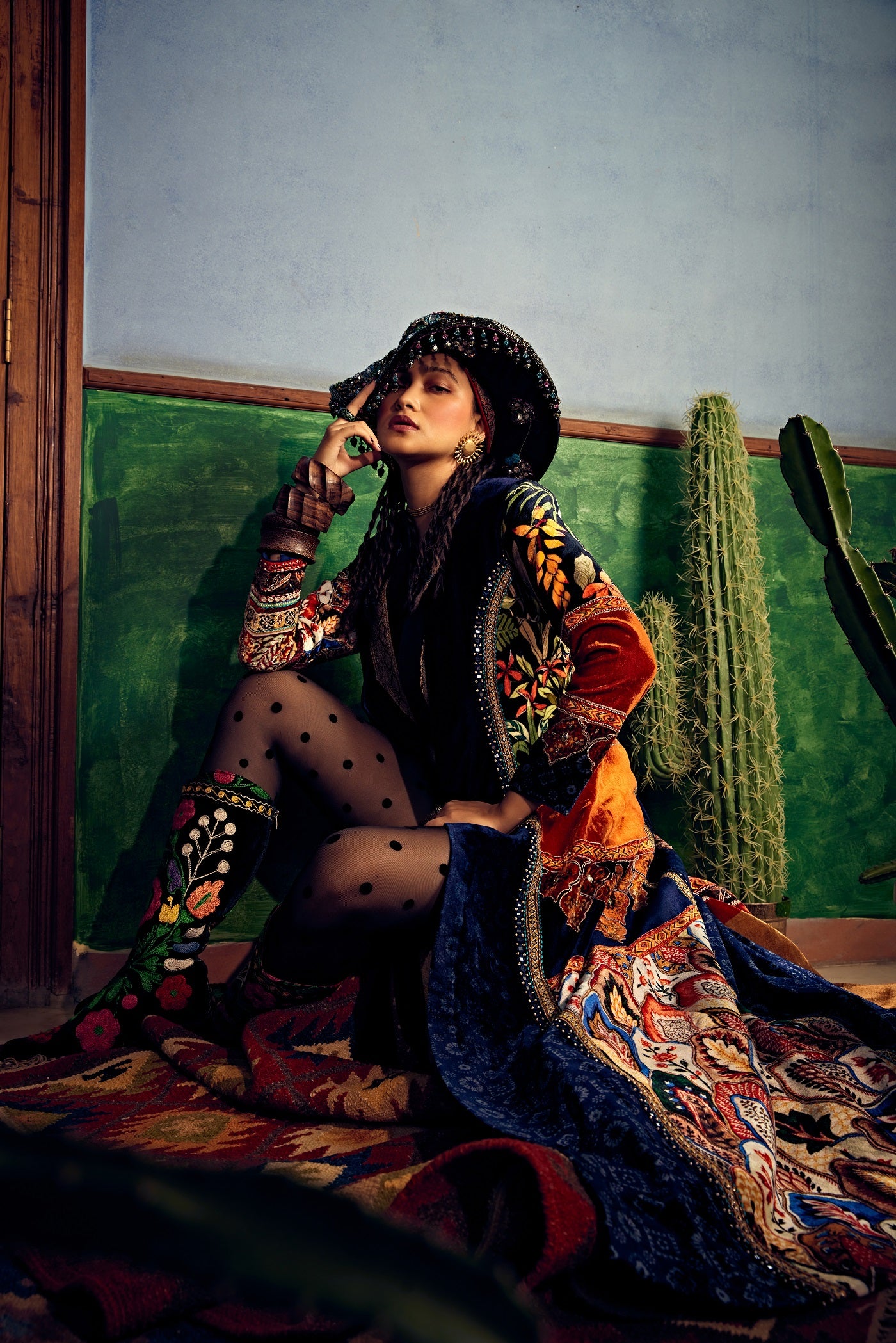 Vintage floral blue velvet long jacket